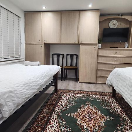 The London En-Suite Илфорд Экстерьер фото