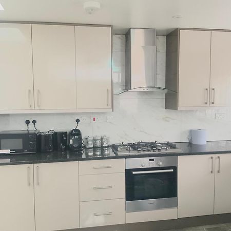 The London En-Suite Илфорд Экстерьер фото