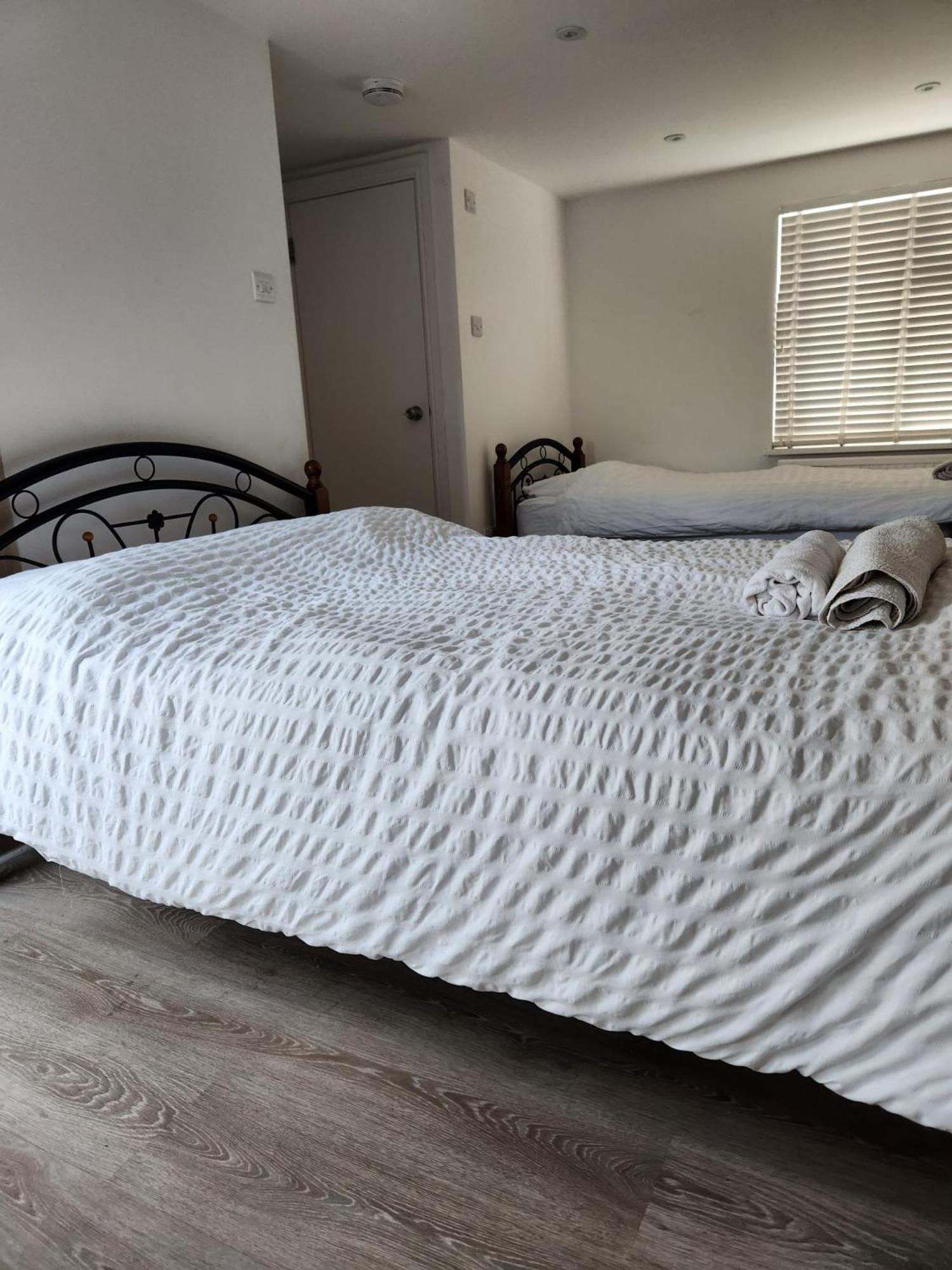 The London En-Suite Илфорд Экстерьер фото